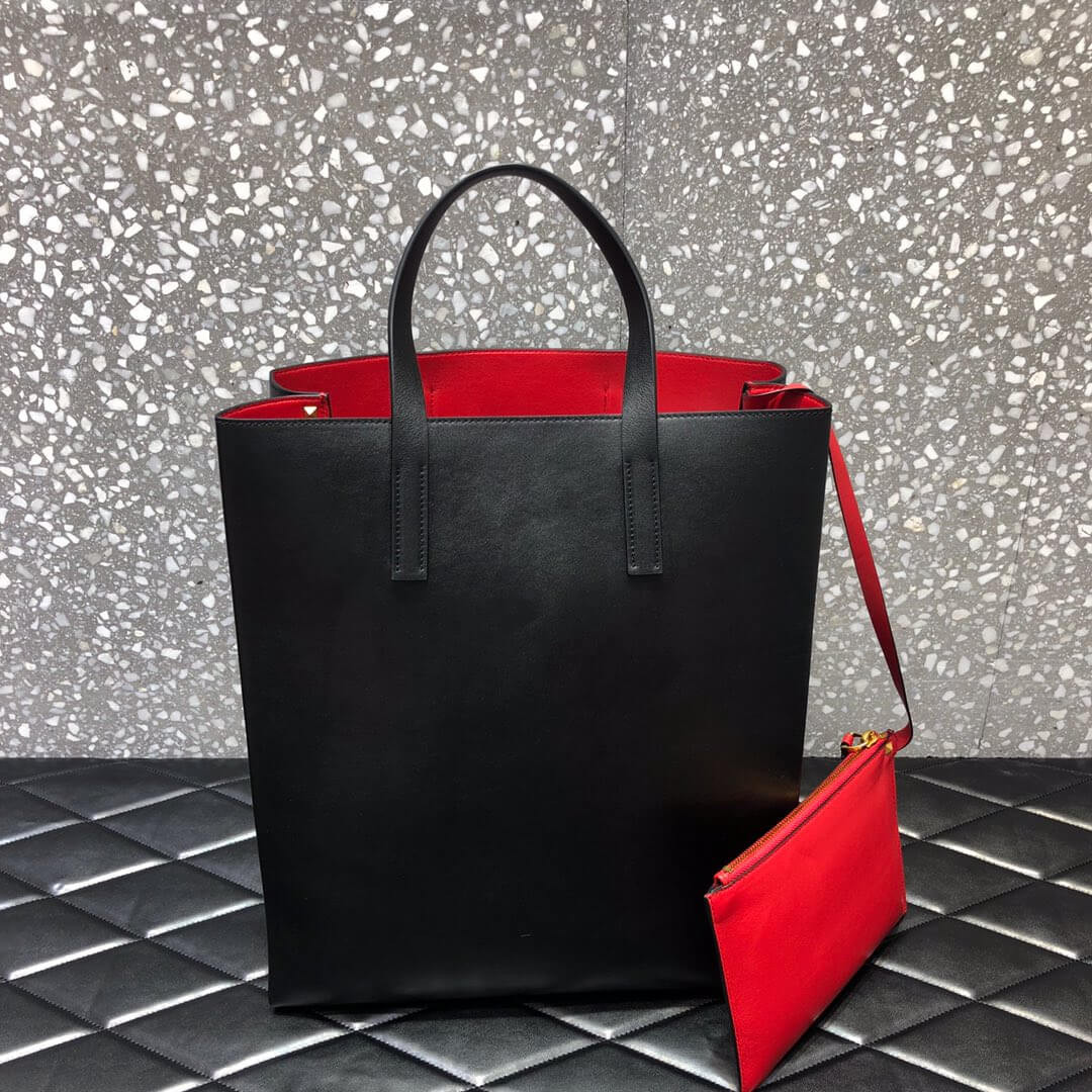 Valentino Garavani Large NS V-Ring Shopper A0073