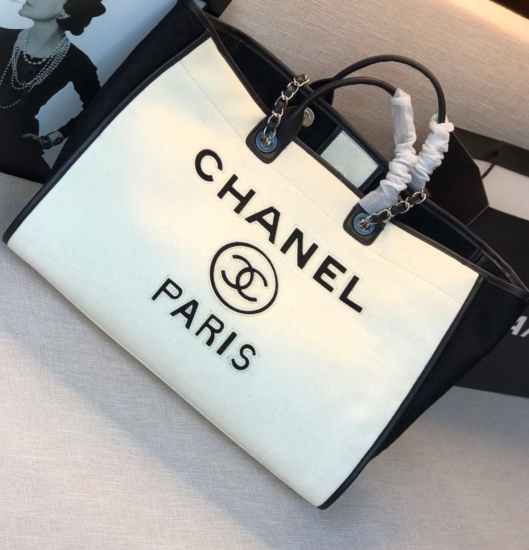 Chanel Large Shopping Bag A93786