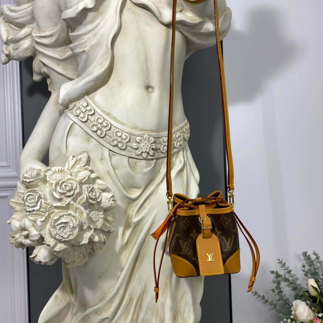 Louis Vuitton Noe Purse M57099