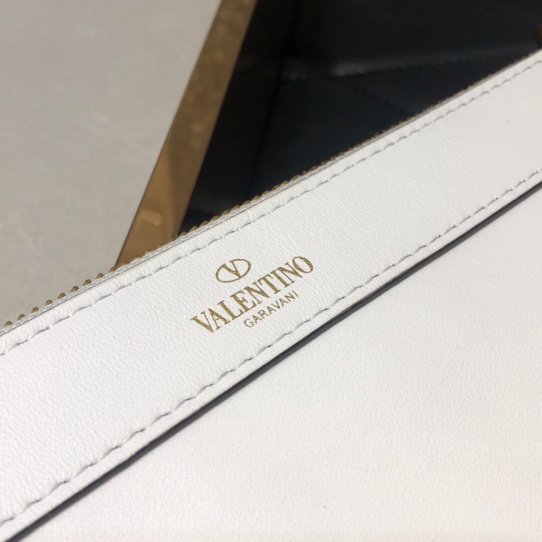 Valentino Garavani V-Ring Pouch A0269