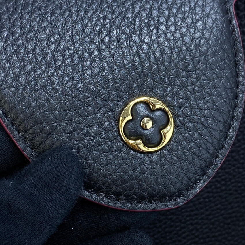 Louis Vuitton Capucines MM M58608 Black/Arizona Beige