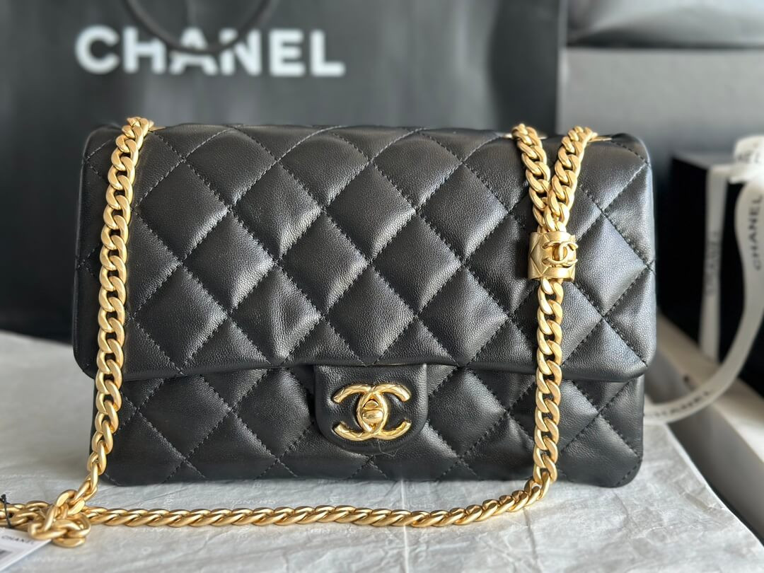 Chanel Lambskin Flap Bag AS3609