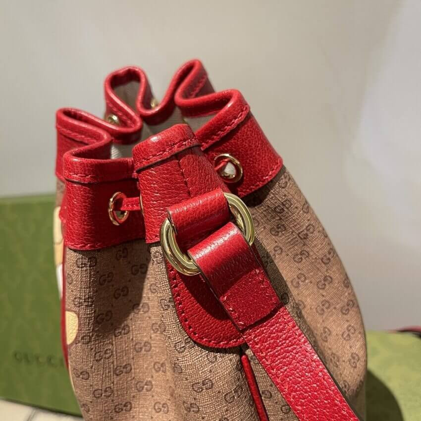 Doraemon x Gucci Small Bucket Bag 655597