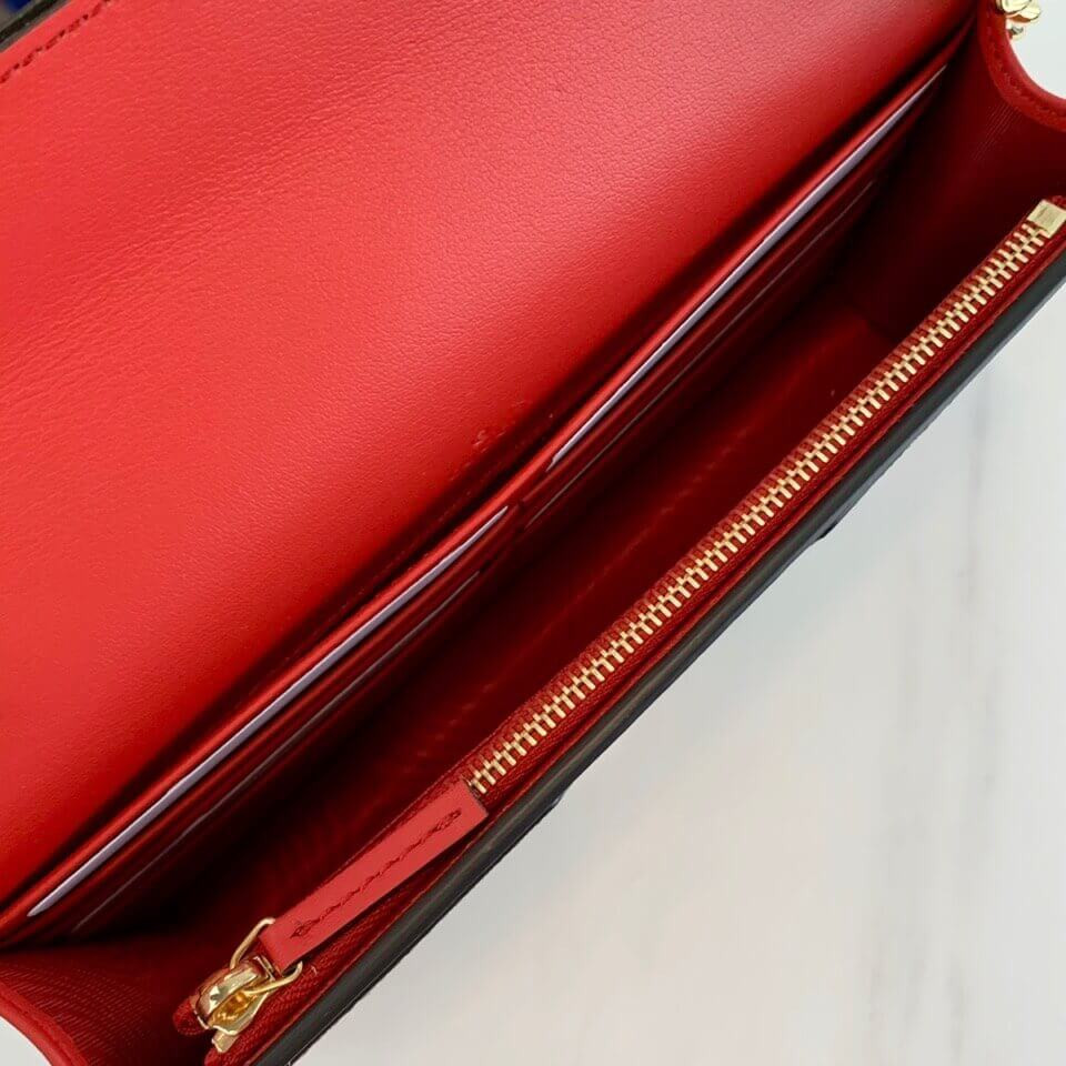 Gucci GG Apple Print Chain Card Case Wallet 634275