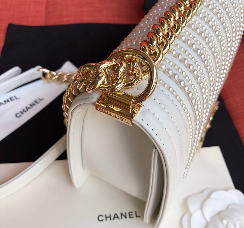 Chanel Imitation Pearls Boy Chanel Handbag A67086