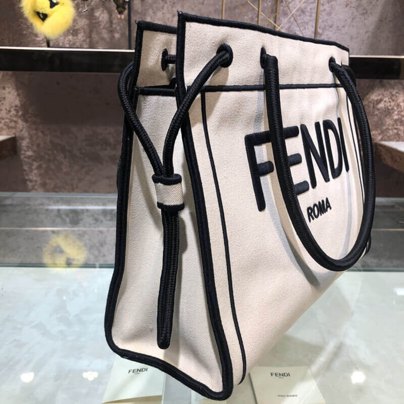 Fendi Roma Canvas Shopper 8BH379