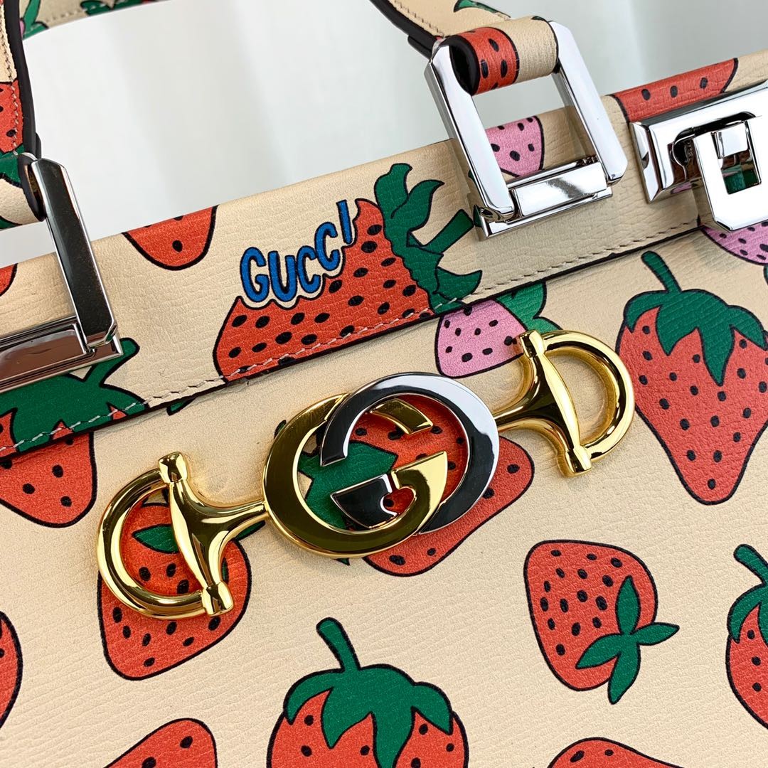 Gucci Zumi Strawberry Print Small Top Handle Bag 569712