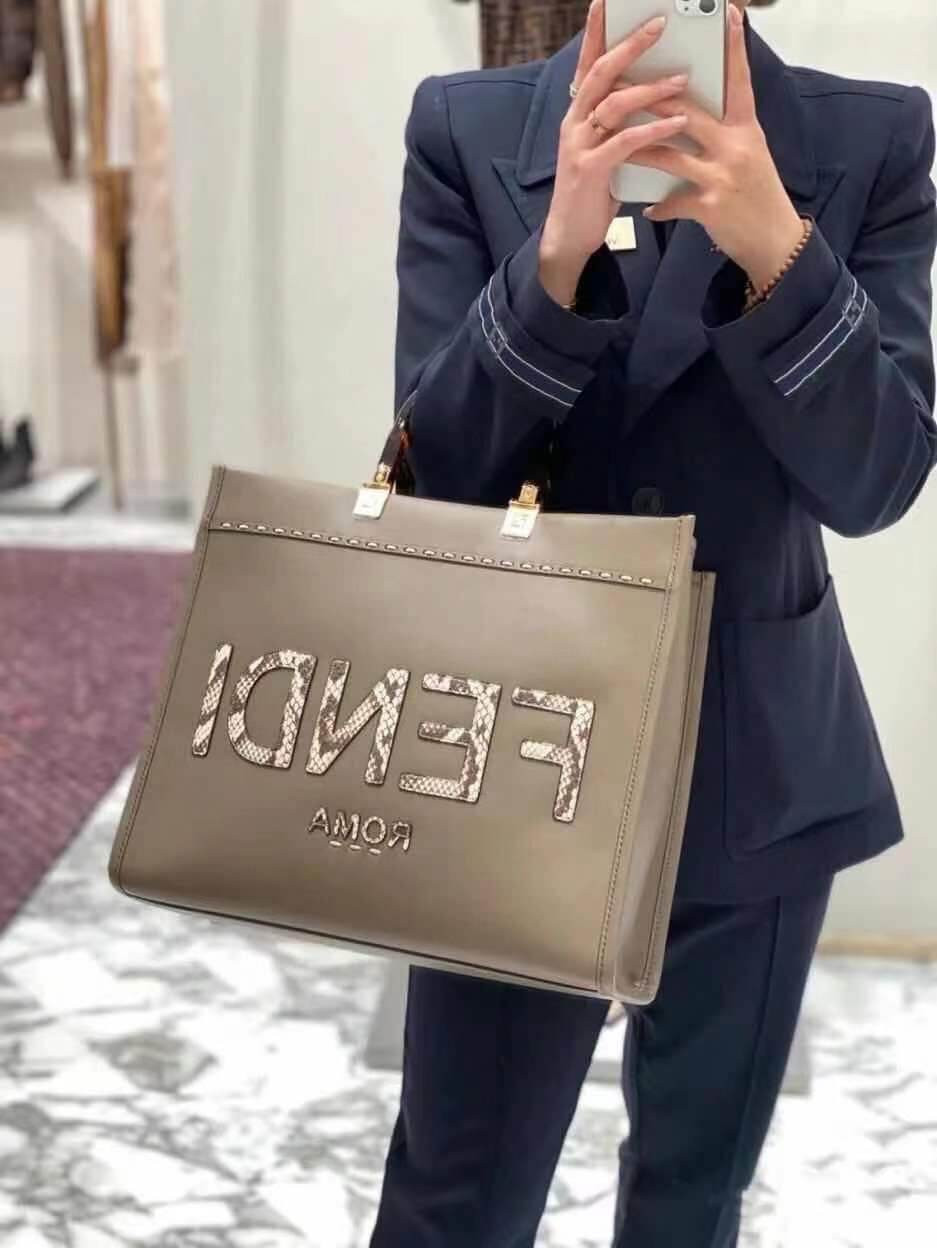 Fendi Medium Sunshine Shopper 8BH386 in Grey leather and Elaphe