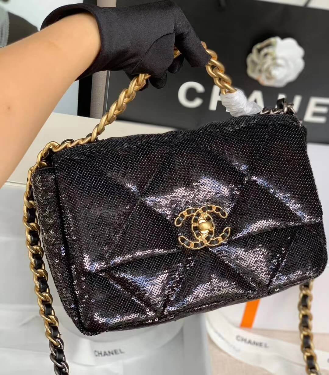 Chanel 19 Flap Bag in Tweed&Sequins  AS1160