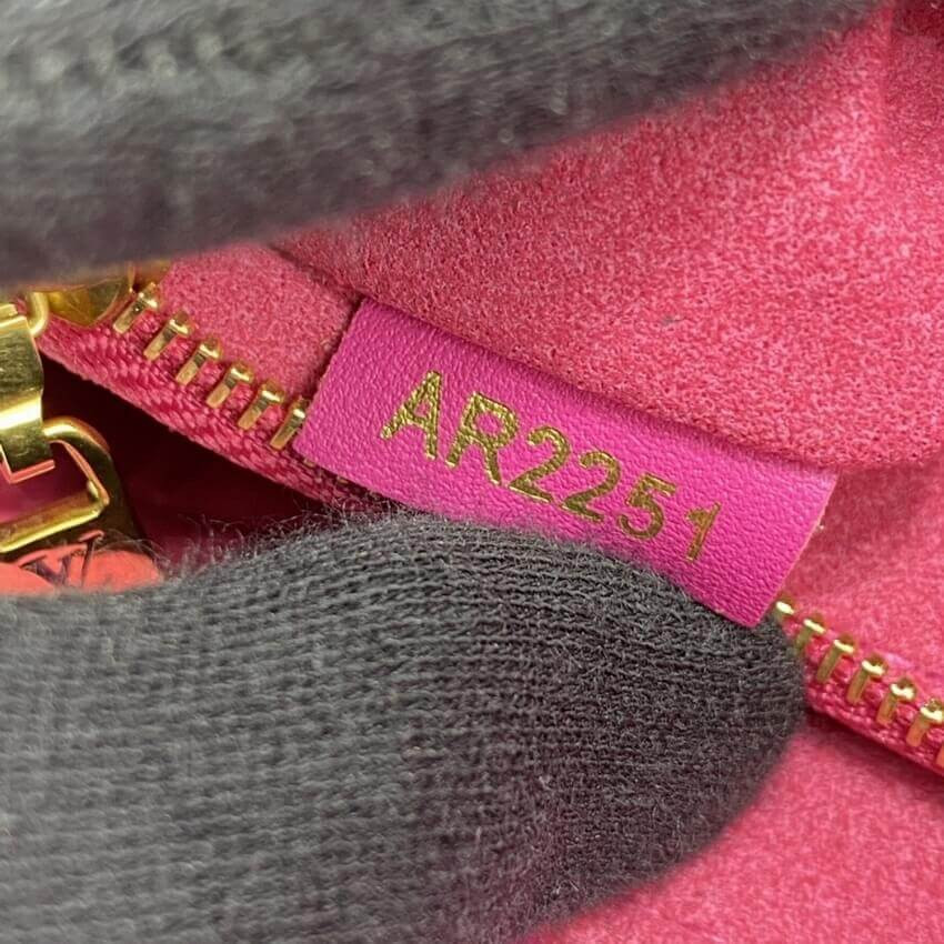 Louis Vuitton New Wave Chain Bag M58553 Agathe Pink