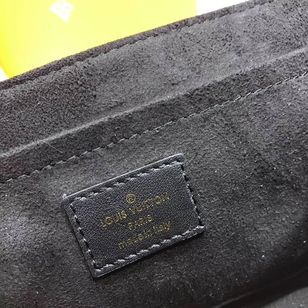 Louis Vuitton New Wave Chain Bag MM M51946