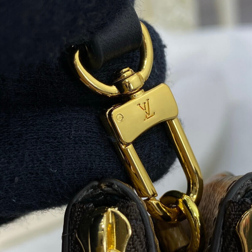 Louis Vuitton Monogram Double Zip Pochette M69203