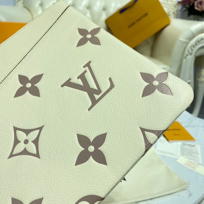 Louis Vuitton Daily Pouch M80174 Cream