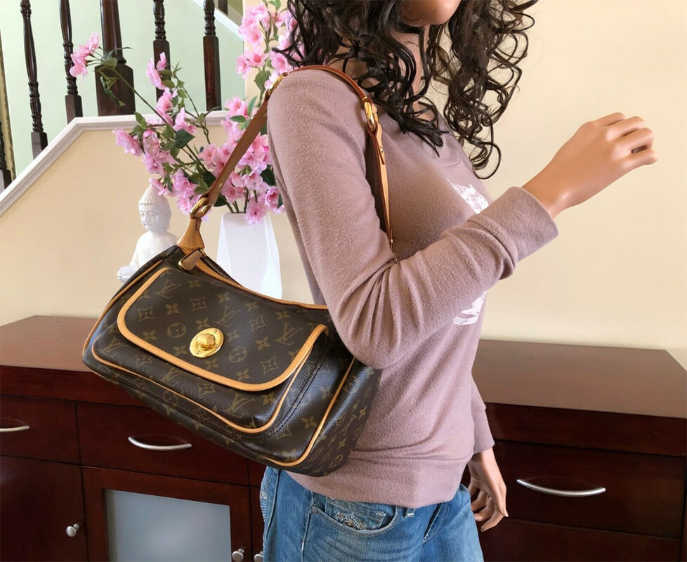 Louis Vuitton Tikal GM Shoulder Bag M40077