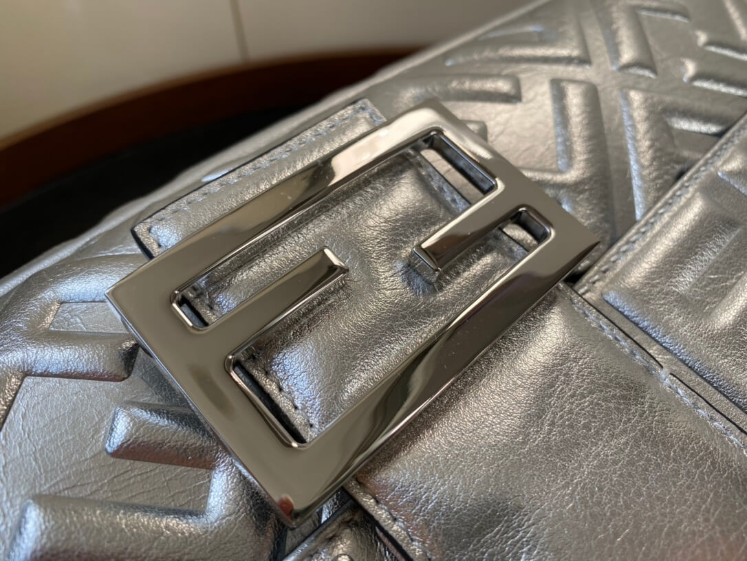 Fendi Baguette Silver Leather Bag 8BR60