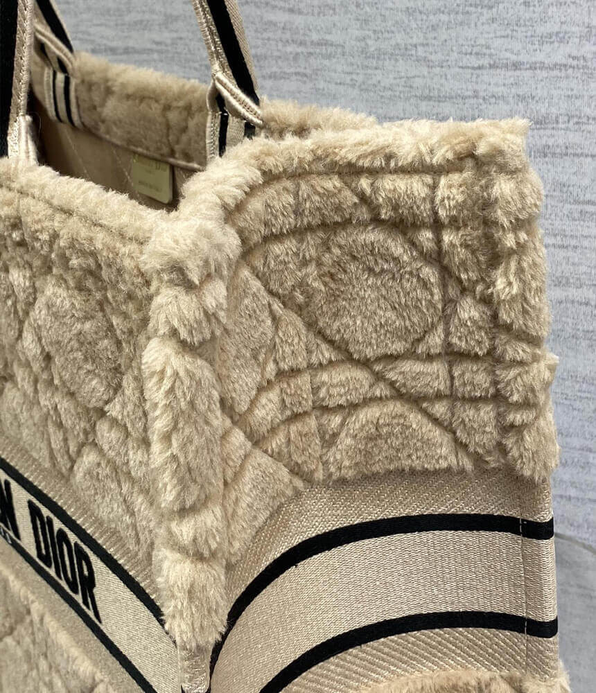 Christian Dior Large Book Tote Beige Cannage Shearling M1286
