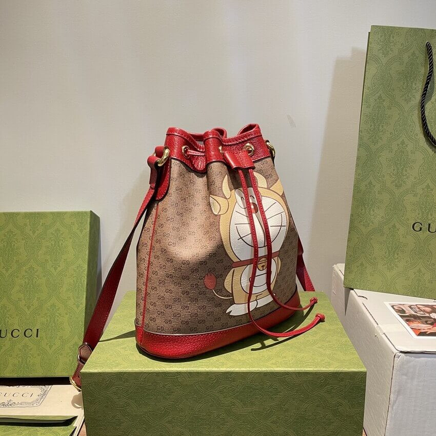 Doraemon x Gucci Small Bucket Bag 655597