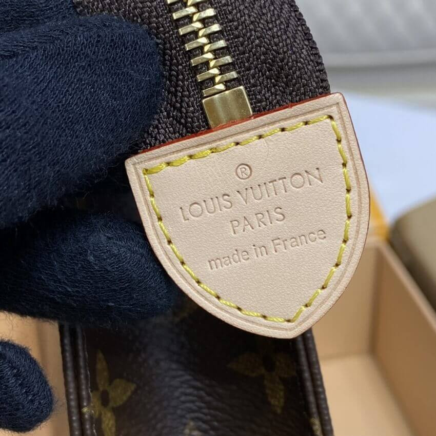 Louis Vuitton Monogram Poche Toilette 26 M47542