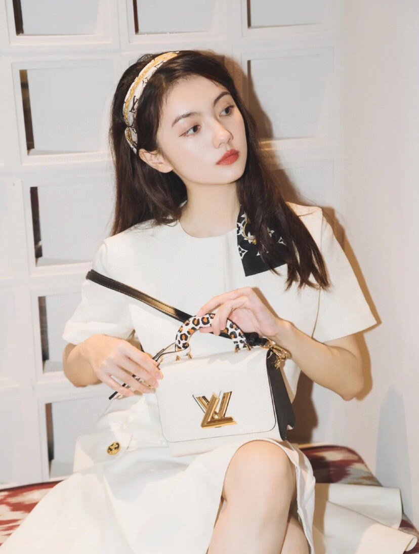 Louis Vuitton Twist PM M58546