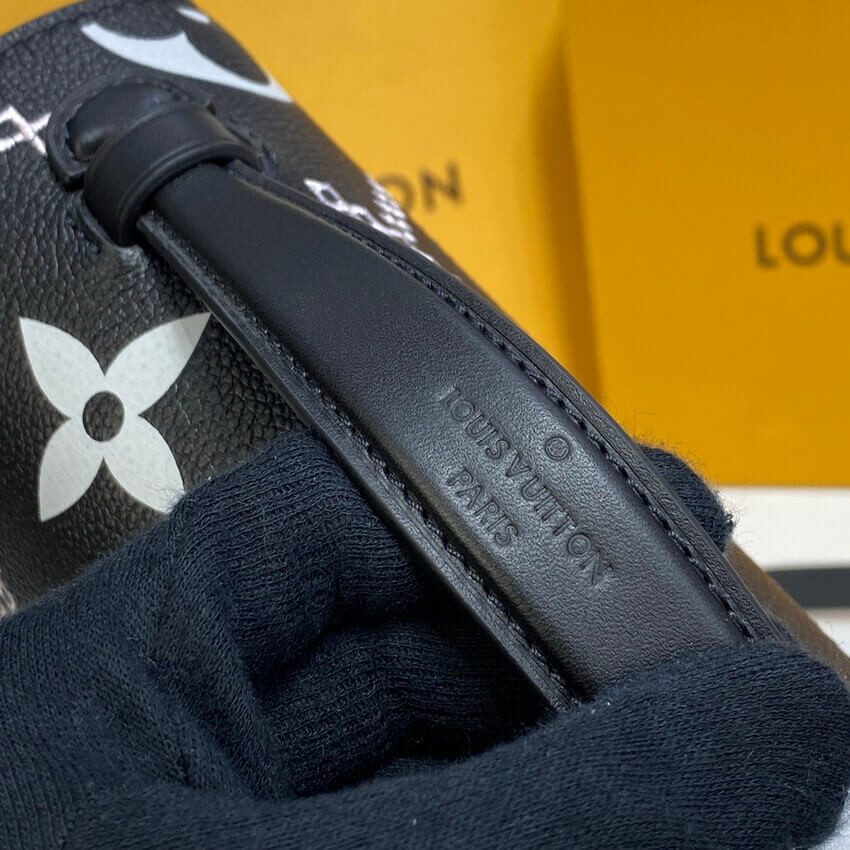 Louis Vuitton Pochette Metis M46018 M46028