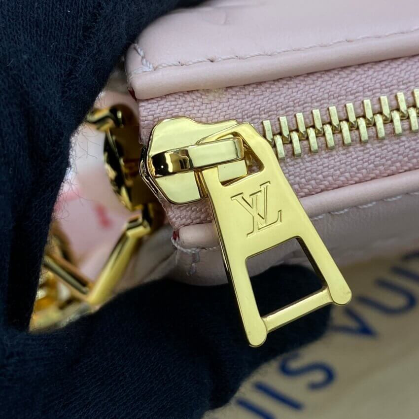 Louis Vuitton Fall In Love Coussin PM Light Pink M58739