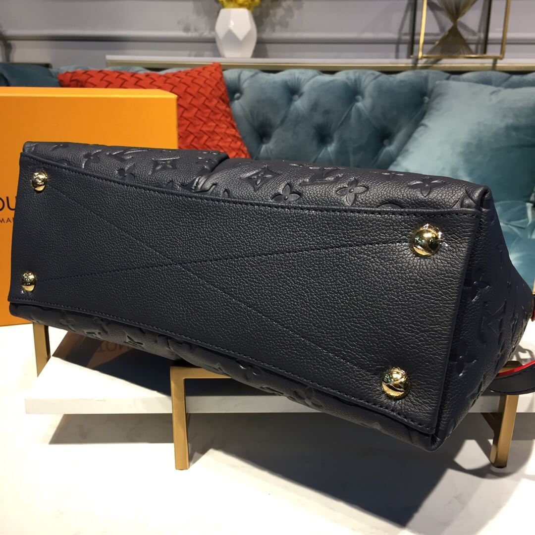 Louis Vuitton V Tote MM M44422 M44397 M44421