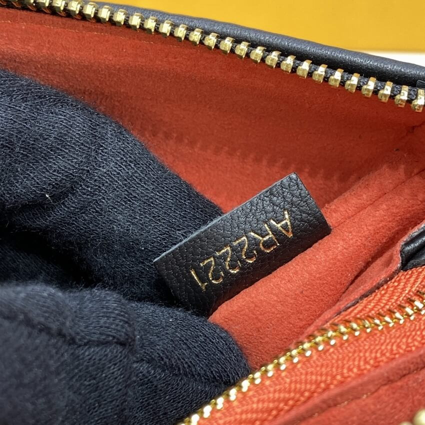 Louis Vuitton Coussin BB M57993