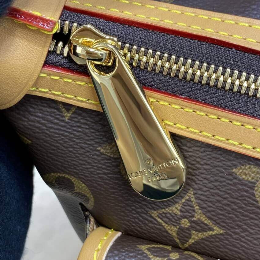 Louis Vuitton Tikal GM Shoulder Bag M40077