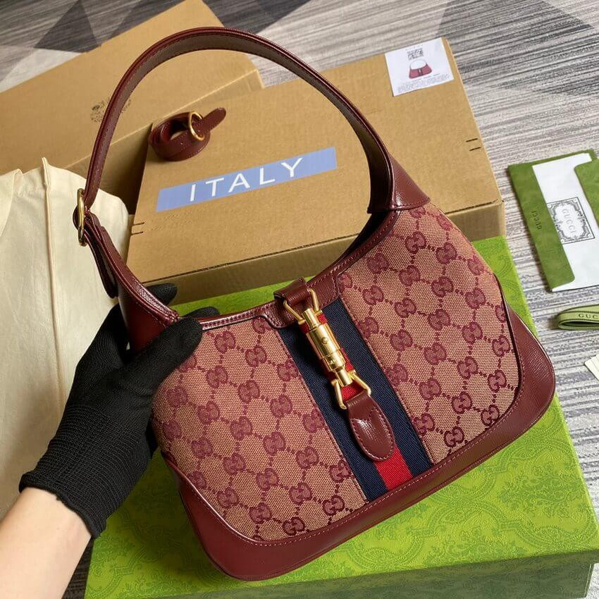 Gucci Jackie 1961 Small Shoulder Bag 636706 in Burgundy GG Canvas