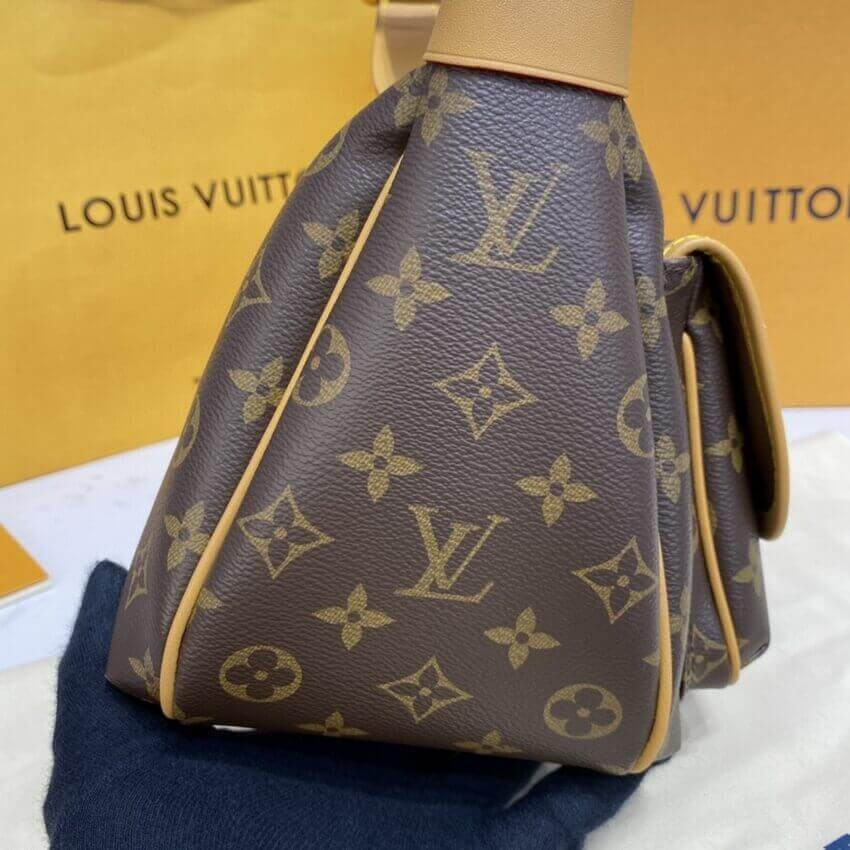 Louis Vuitton Tikal GM Shoulder Bag M40077