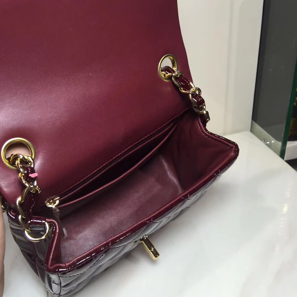 Chanel Pantent Leather 17cm Classic Flap Bag 1115