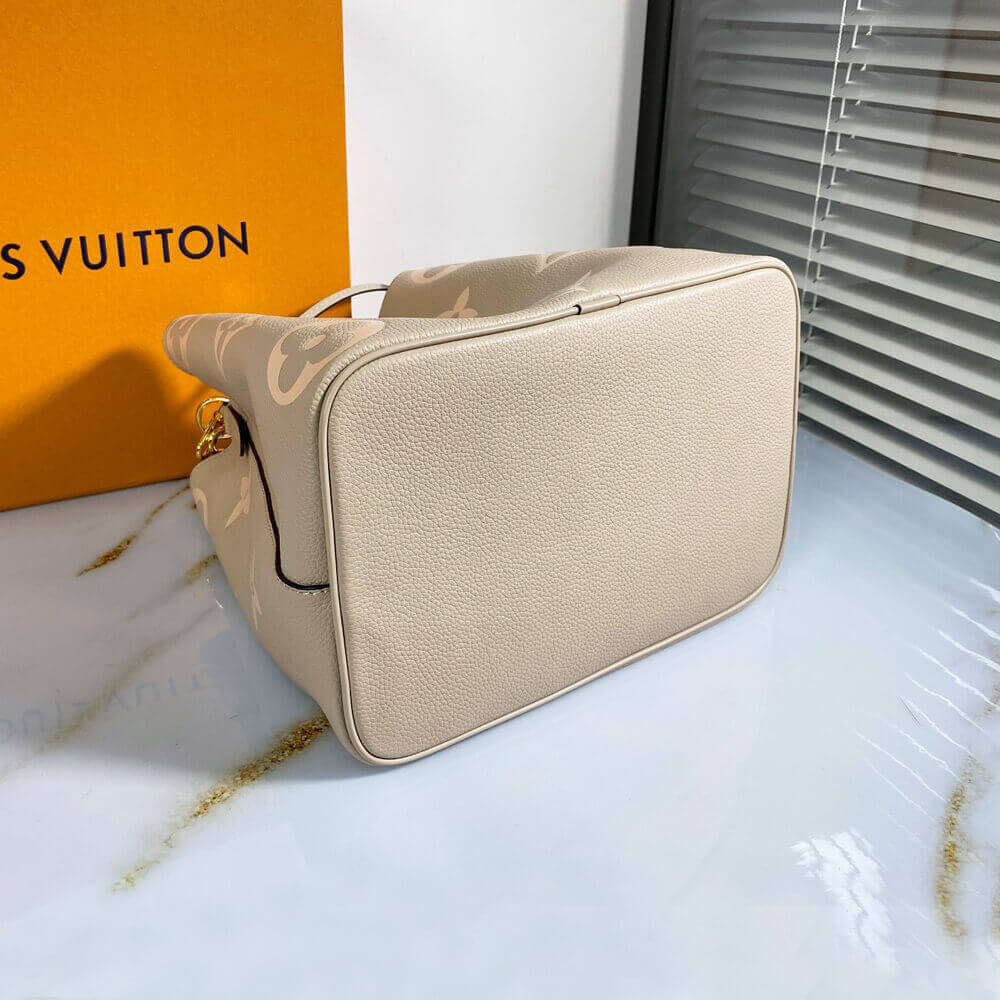 Louis Vuitton NeoNoe MM M45555 M45497
