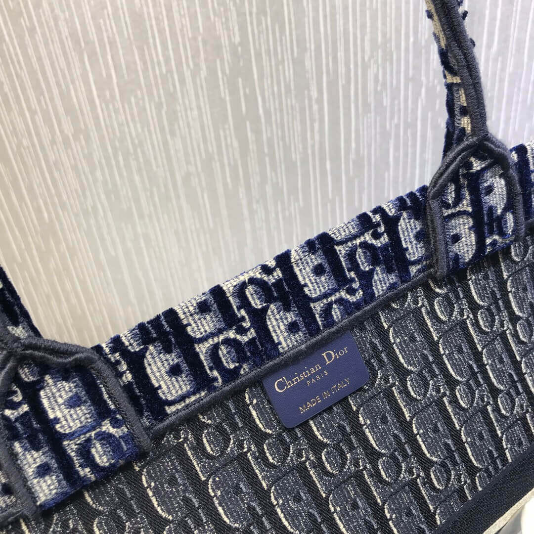 Dior Oblique Embroidered Velvet Book Tote M1286Z