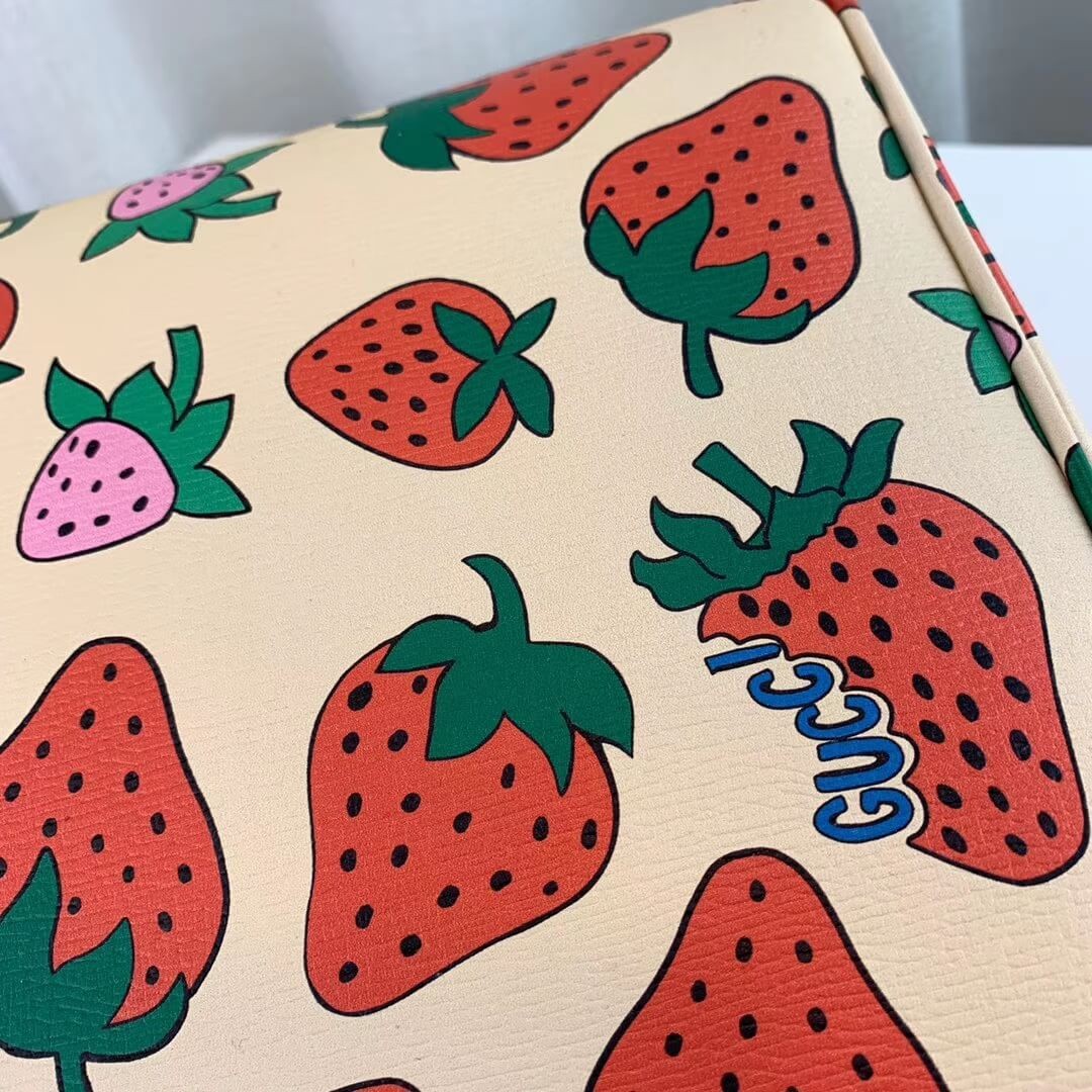 Gucci Zumi Strawberry Print Medium Top Handle Bag 564714