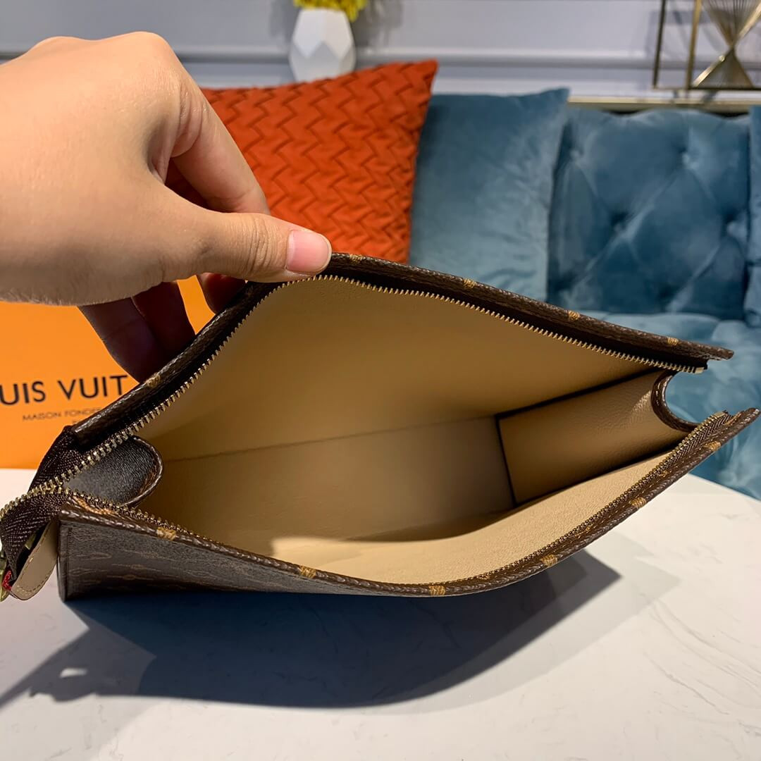 Louis Vuitton Pikachu Pochette Voyage M47542