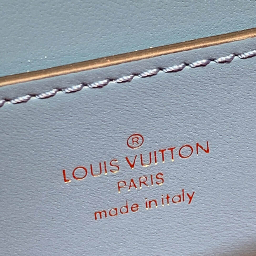 Louis Vuitton LV Pont 9 M55947