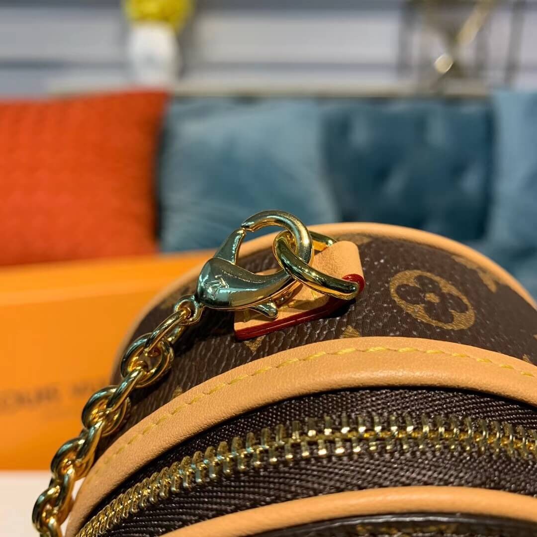 Louis Vuitton Monogram Boite Chapeau Necklace M68570 M68577