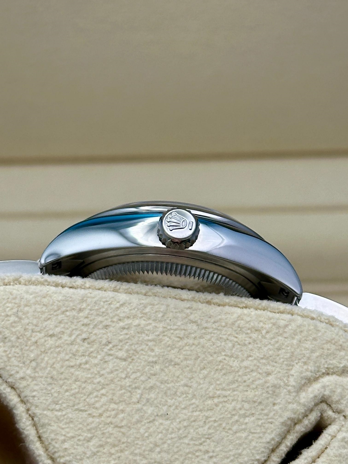 Rolex Oyster Perpetual 28mm 276200-0001 Silver Dial Oyster Bracelet Watch