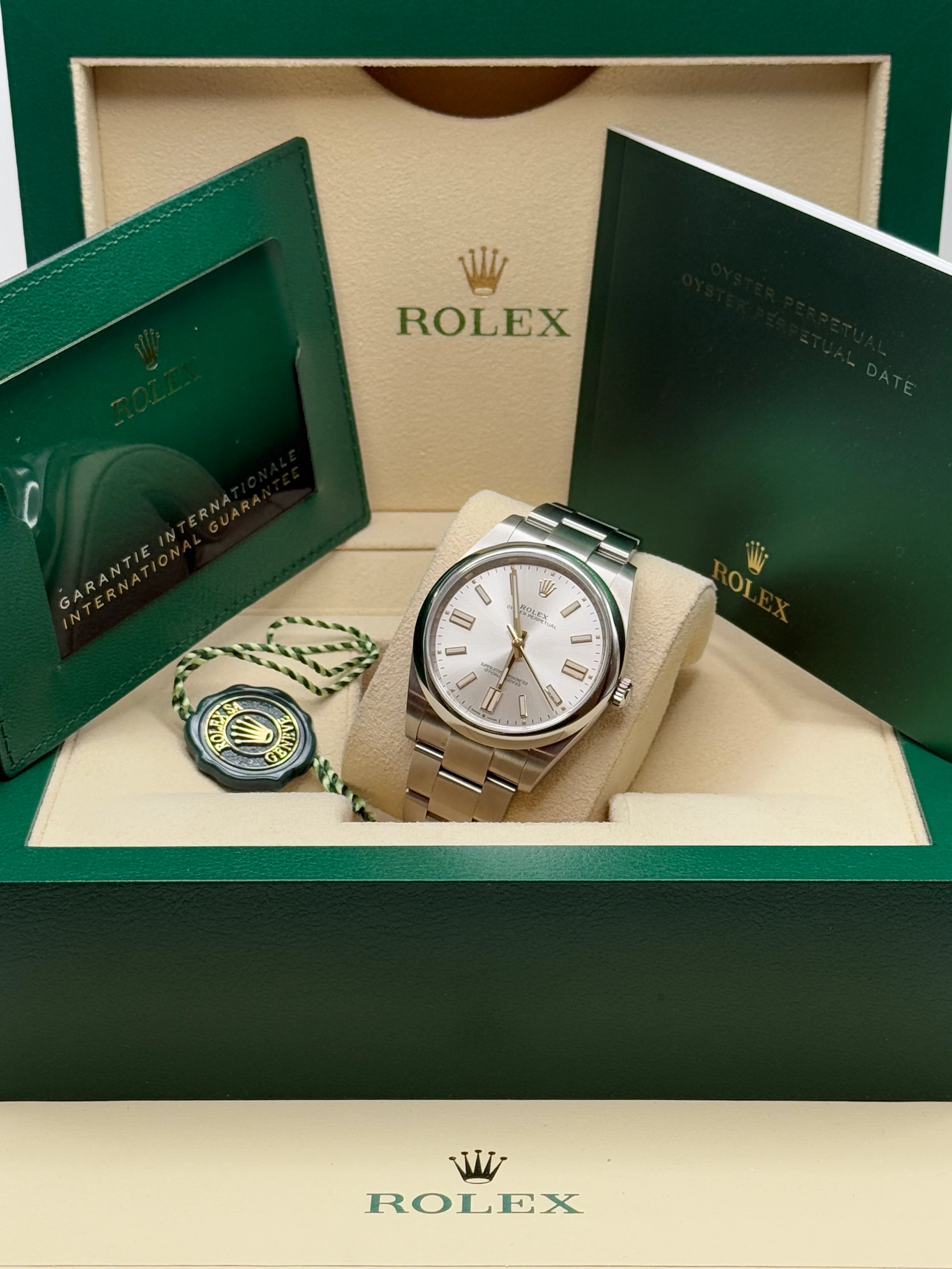 Rolex Oyster Perpetual 36mm 126000-0001 Silver Dial Oyster Bracelet