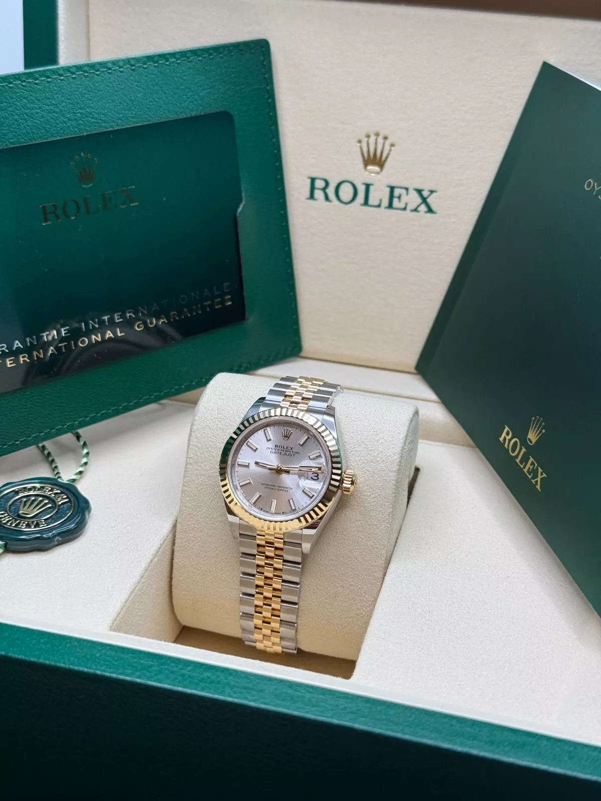 Rolex Lady-Datejust 28mm 279173 Silver Index Dial Oyster Bracelet