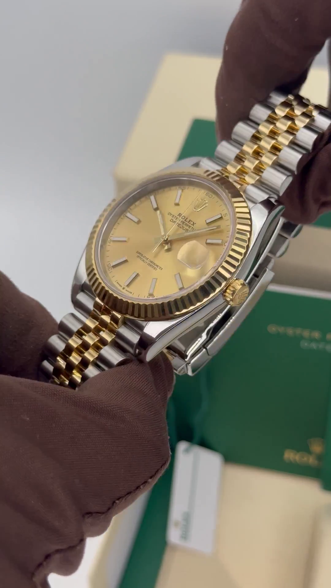 Rolex  Datejust 41mm 126333 Champagne Index Jubilee Steel and Yellow Gold Mens Watch