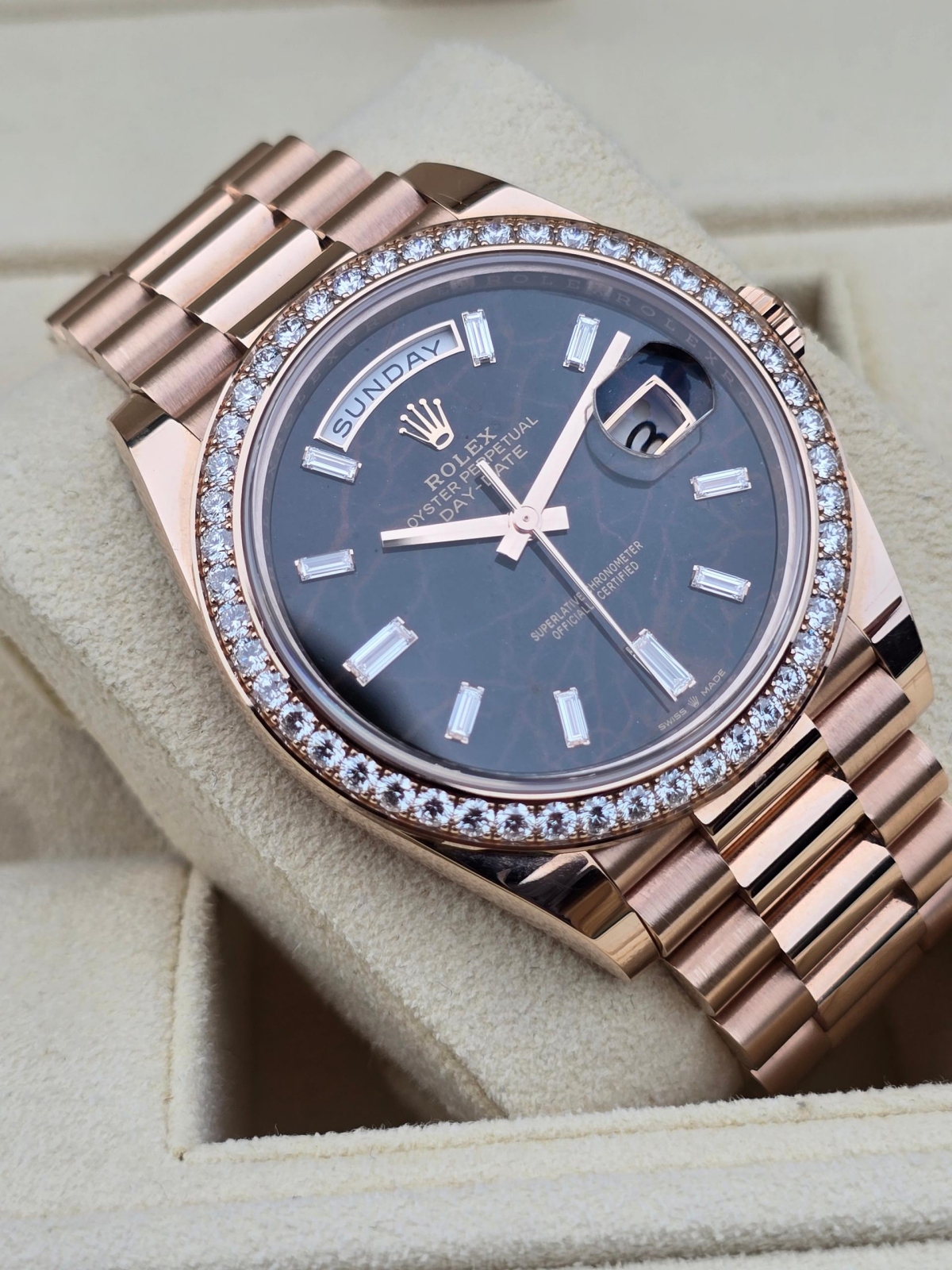 Rolex  Day-Date 40mm Eisenkiesel / Diamonds Dial 228345rbr-0016