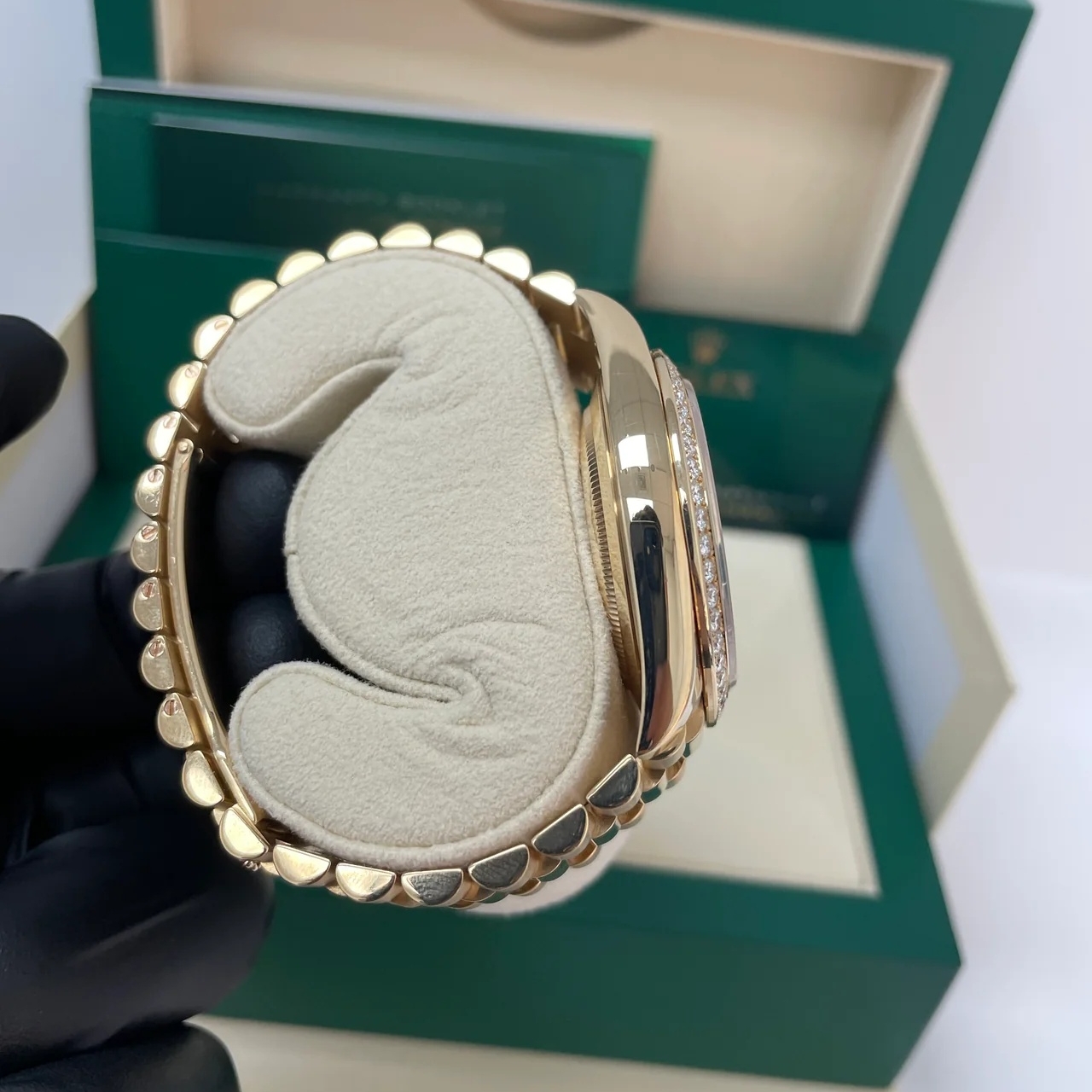 Rolex Day-Date 40mm Champaign Dial and Diamond Bezel Yellow Gold President Bracelet 228348RBR-0008