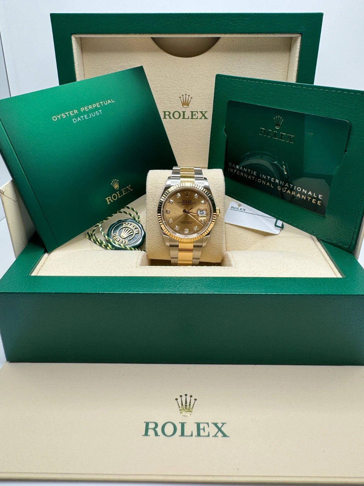Rolex  Datejust 36mm 126233 Champagne Dial Jubilee Bracelet Watch