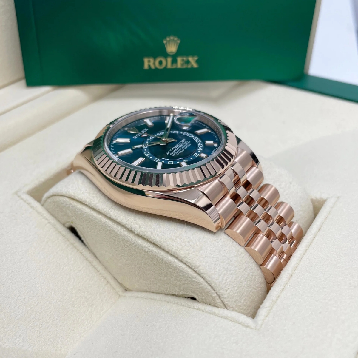 Rolex  Sky-Dweller 42mm 336935-0005 Rose Gold Blue Dial Oyster