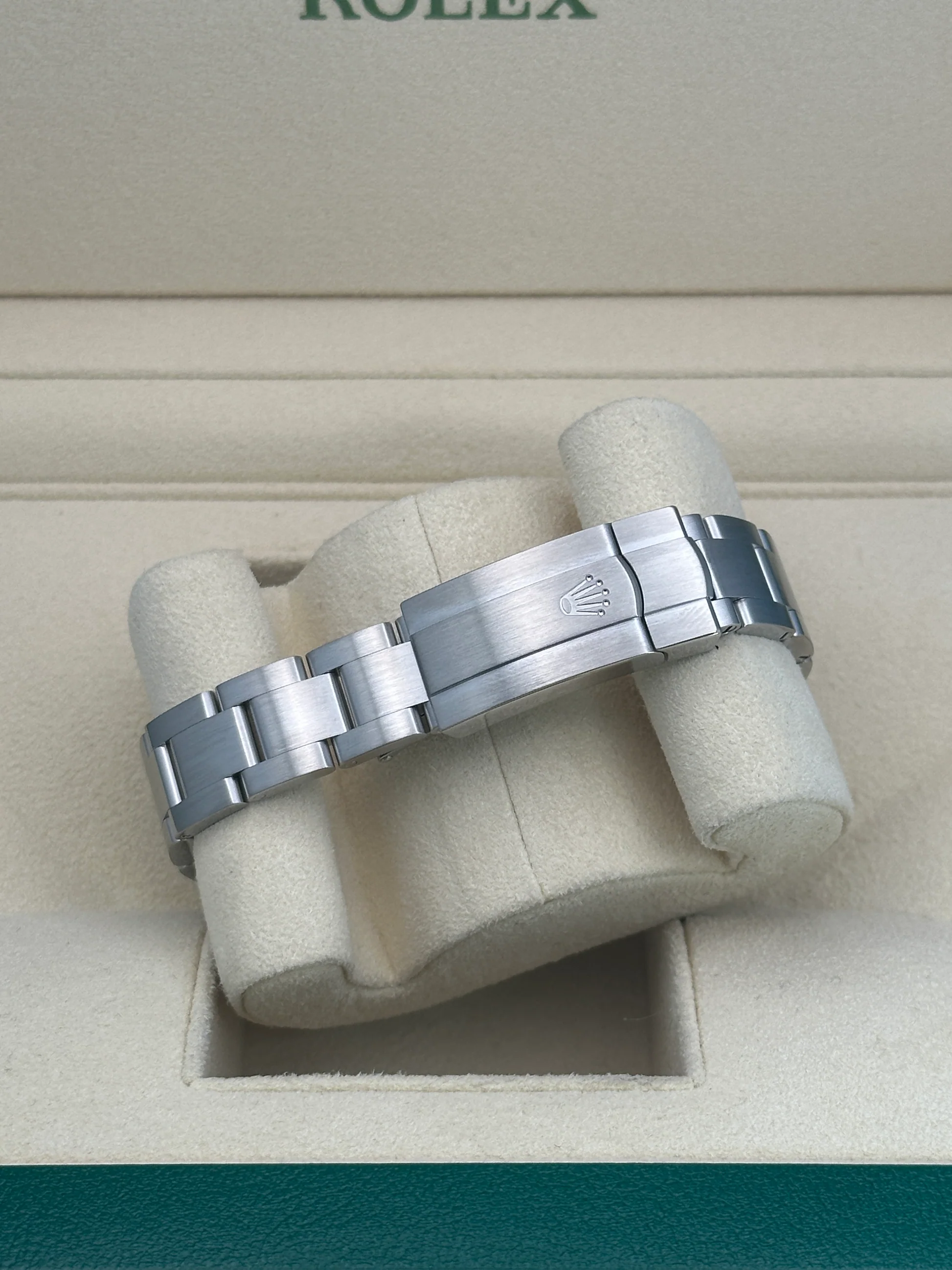 Rolex Oyster Perpetual 28mm 276200-0011 Green Dial Oyster Bracelet Watch