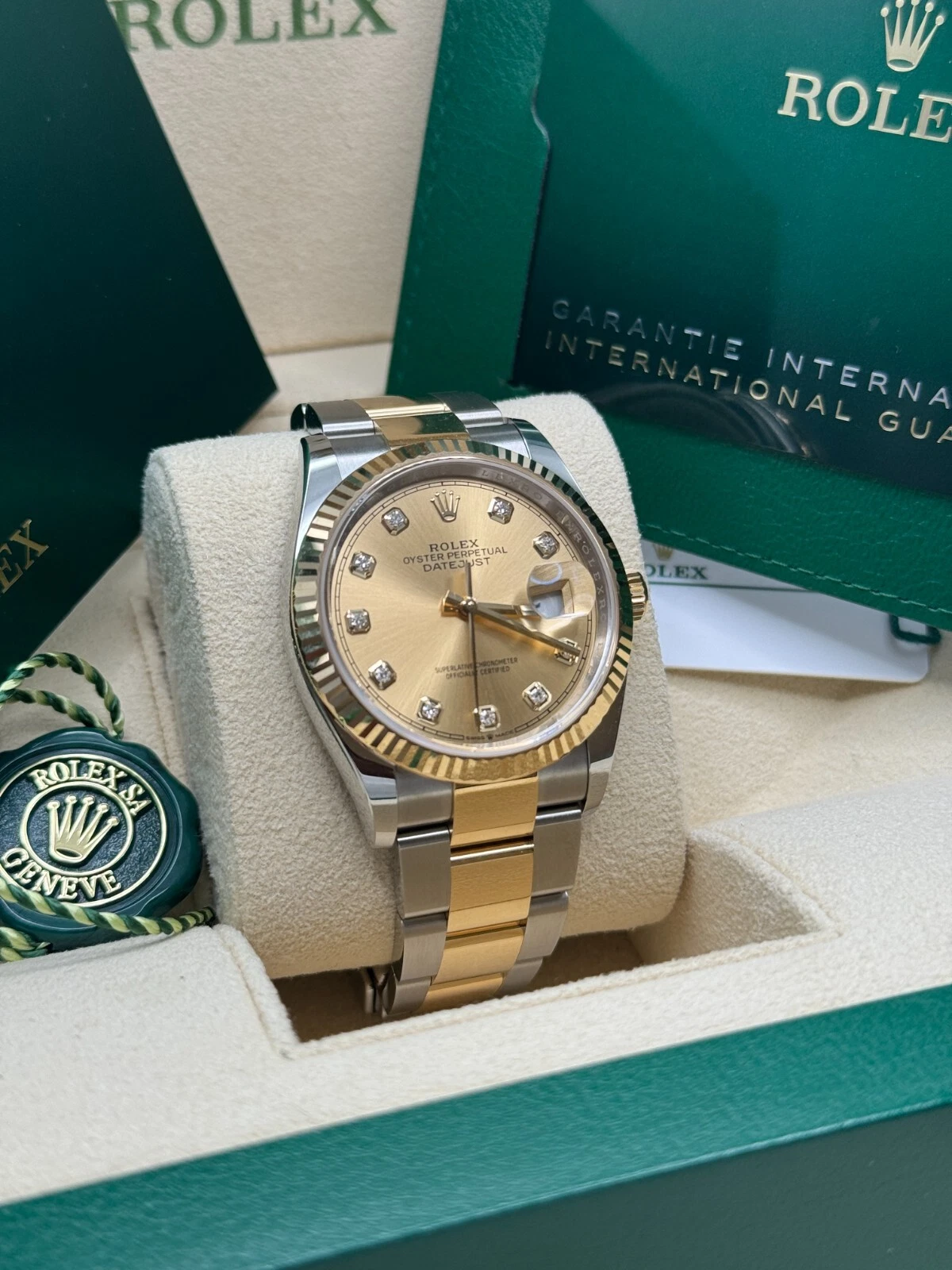 Rolex  Datejust 36mm 126233 Champagne Dial Jubilee Bracelet Watch