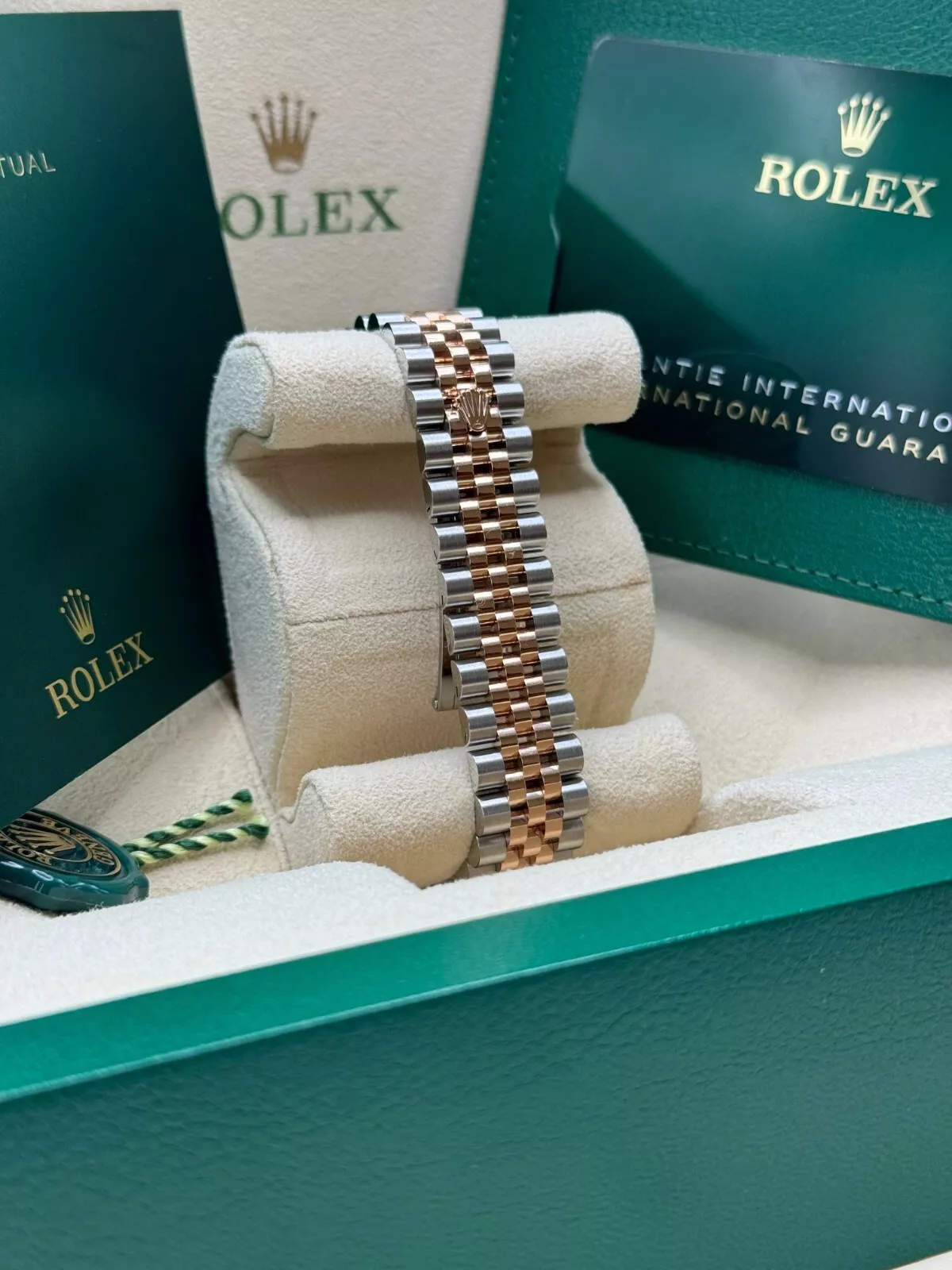 Rolex Datejust m278271-0031/0032 Silver Floral Motif 31mm Dial Oyster Bracelet Watch