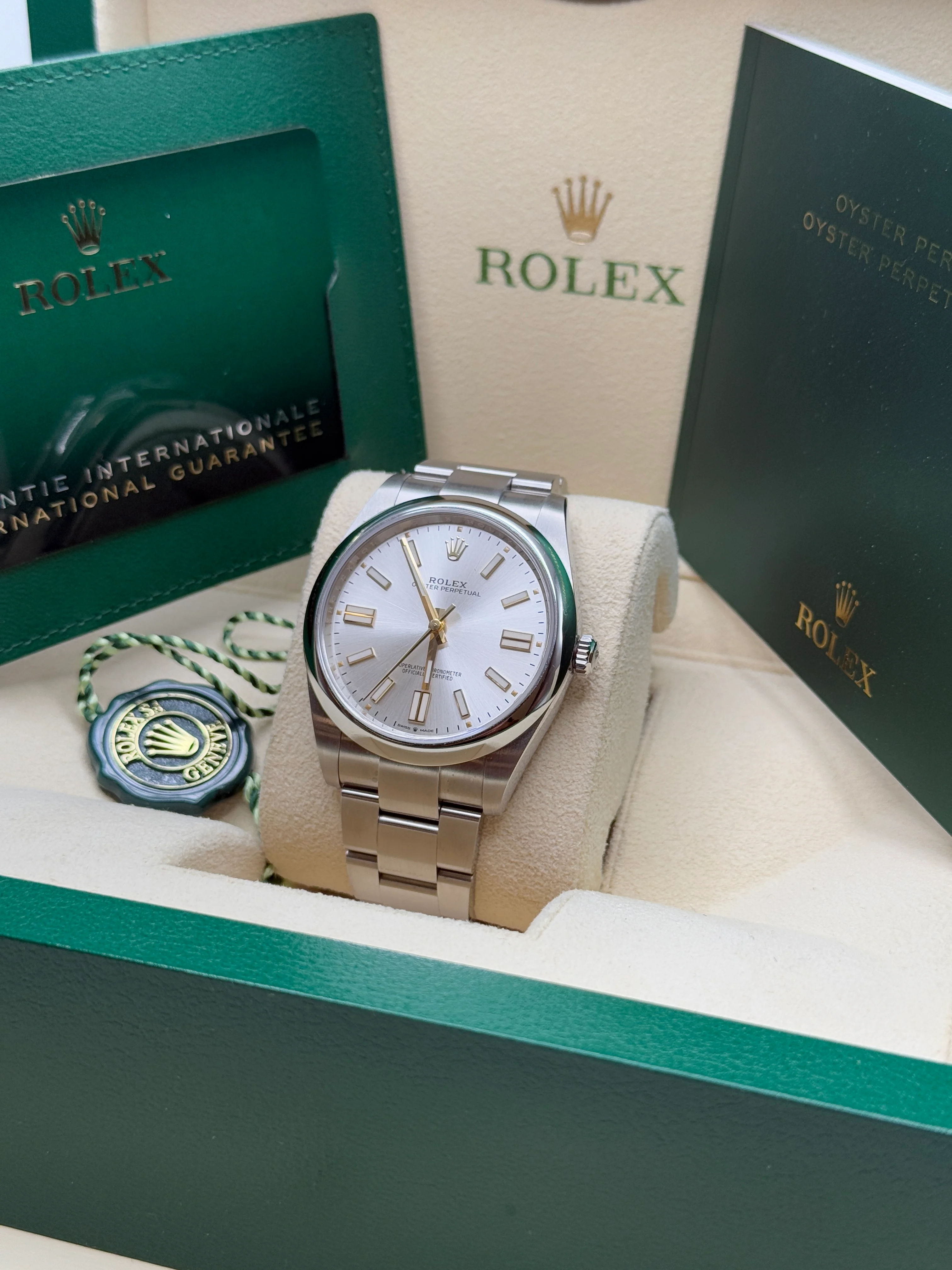 Rolex Oyster Perpetual 36mm 126000-0001 Silver Dial Oyster Bracelet