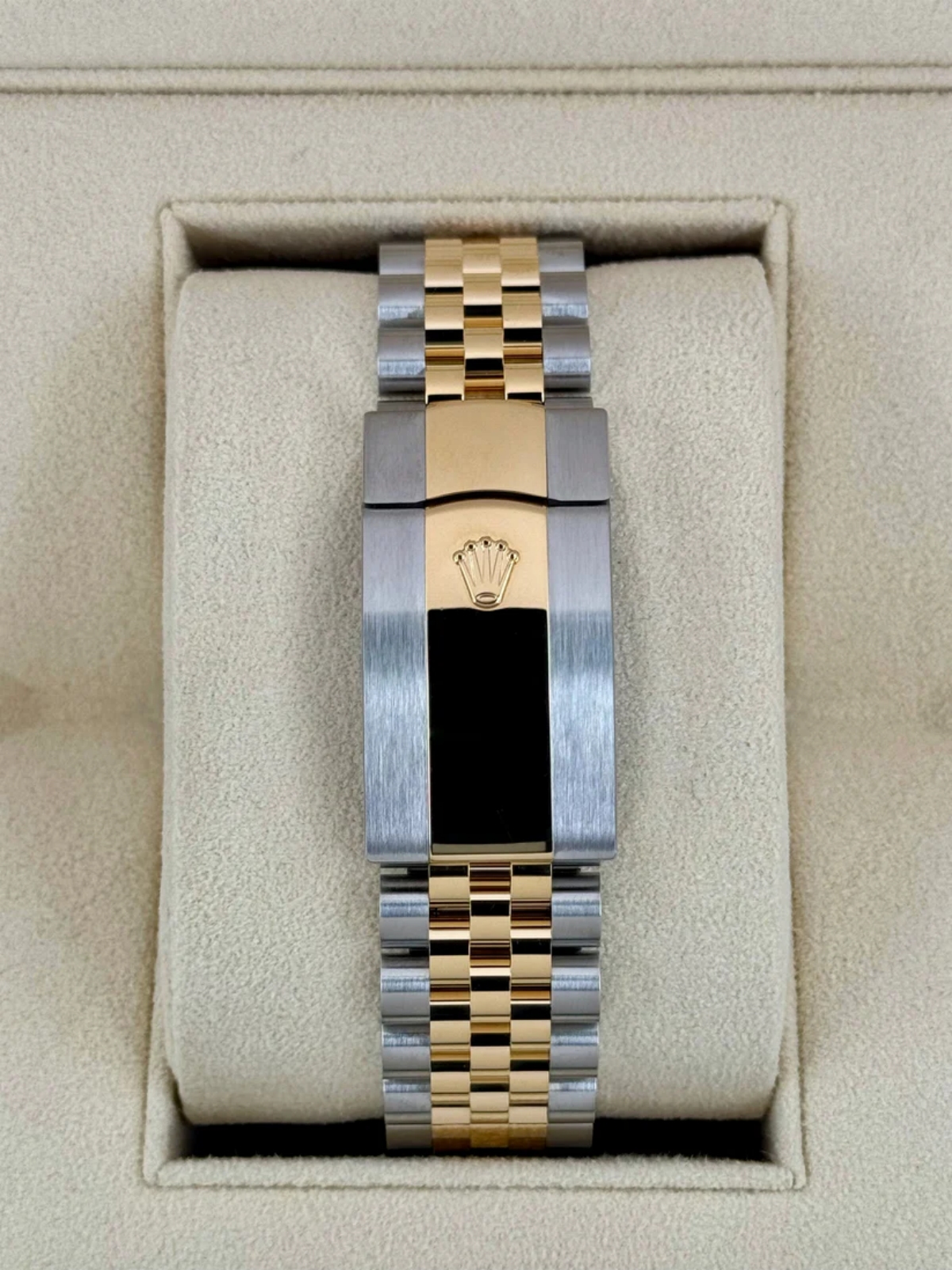 Rolex  Sky-Dweller 42mm 336933-0004 Two-Tone Yellow Gold Black Dial Jubilee